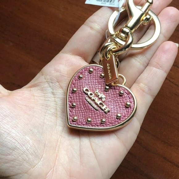 Coach Split Key Ring, Pink Studded Leather Heart - Picture 4 of 7